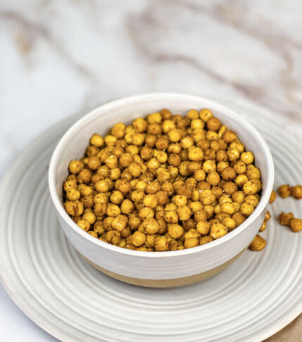 Crunchy Chickpeas with Aleppo Pepper and Cumin in a bowl.