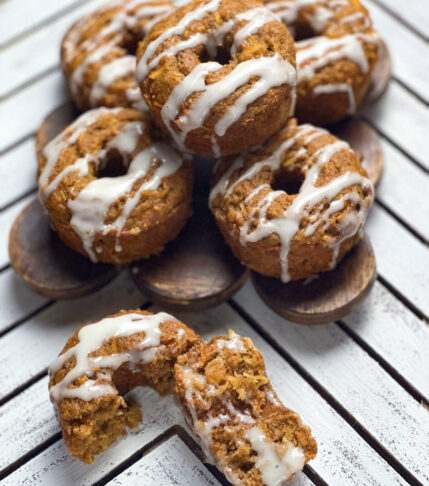 Irresistible Carrot Cake Muffins with Creamy Frosting