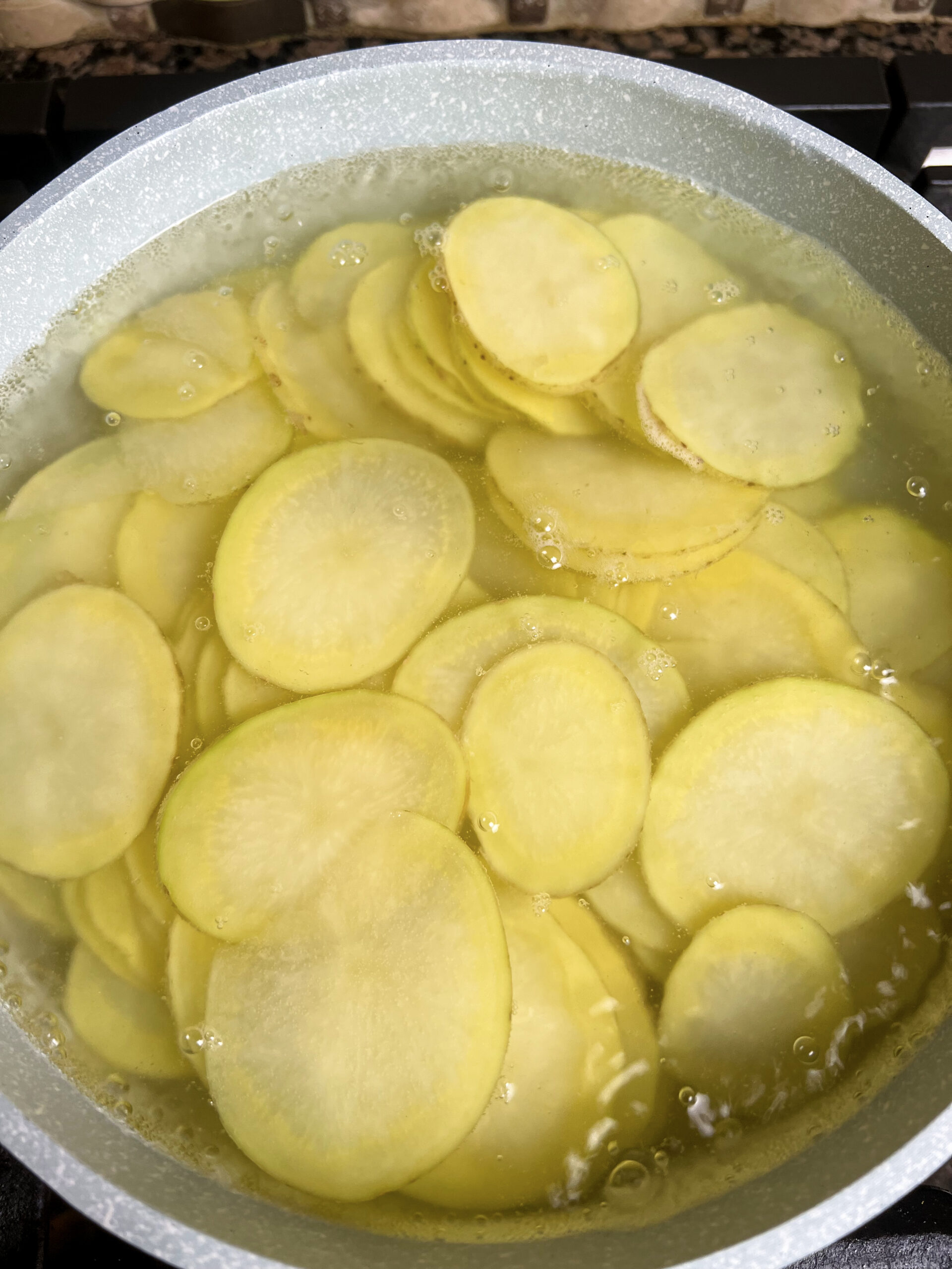 Homemade Crispy Thin Potato Chips