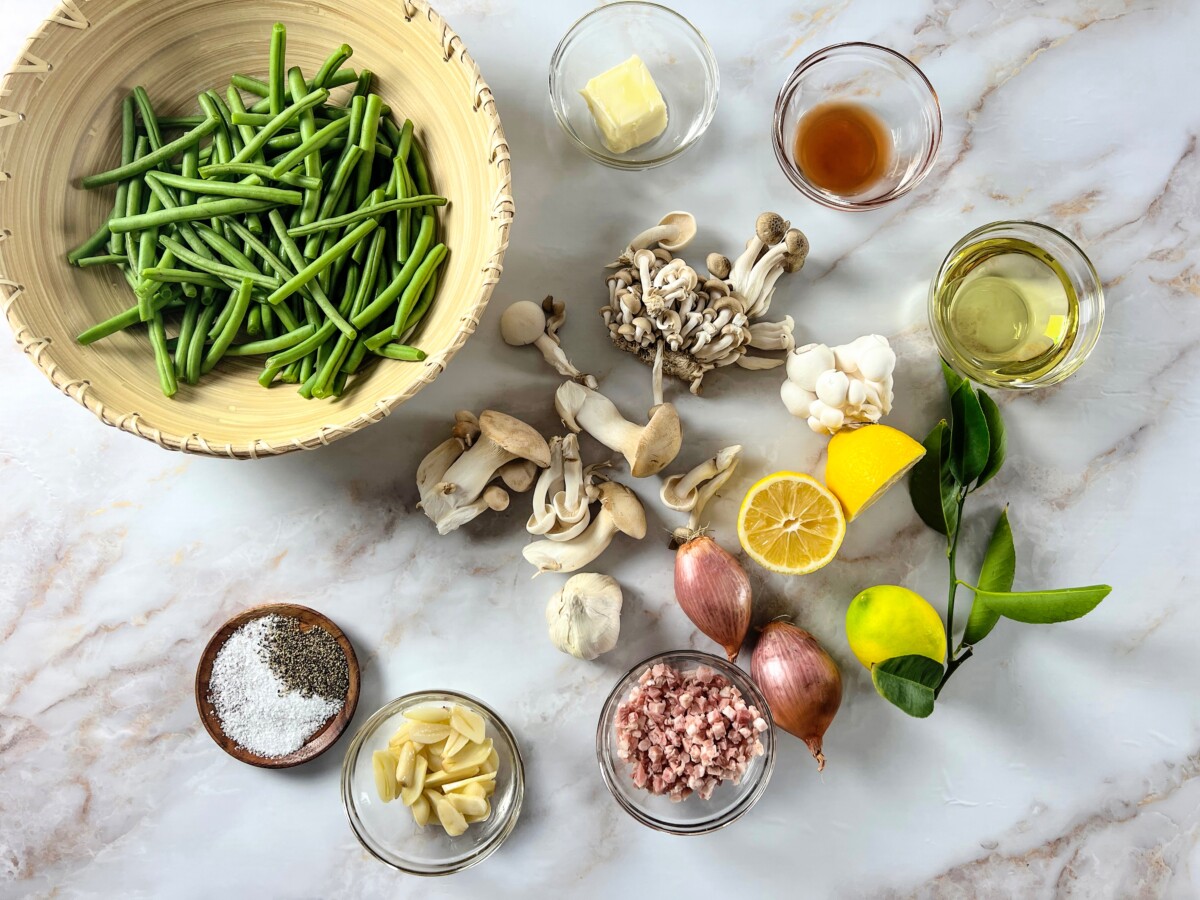 Green Beans With Mushrooms and Crispy Shallots