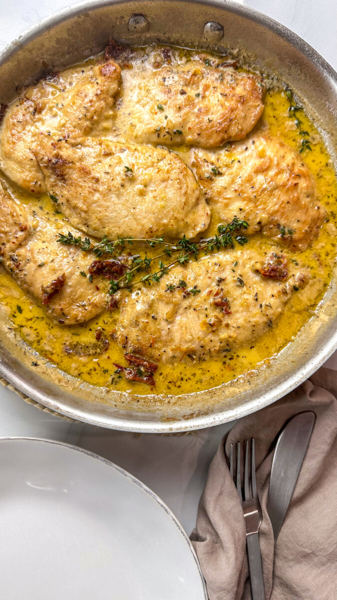 Irresistible Love on a Skillet: Marry Me Chicken Delights Await!