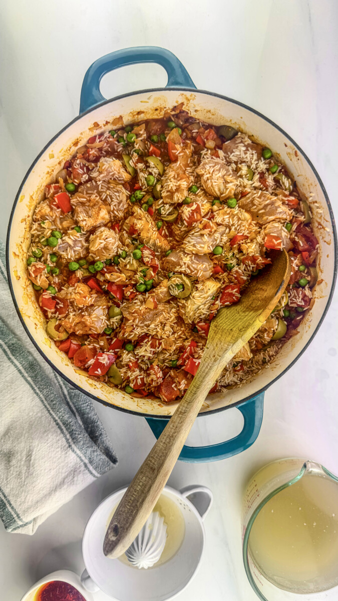 All in one! Combine diced tomatoes, frozen peas, juicy chicken, and rice in one pot for a convenient and delicious saffron chicken and rice dish.